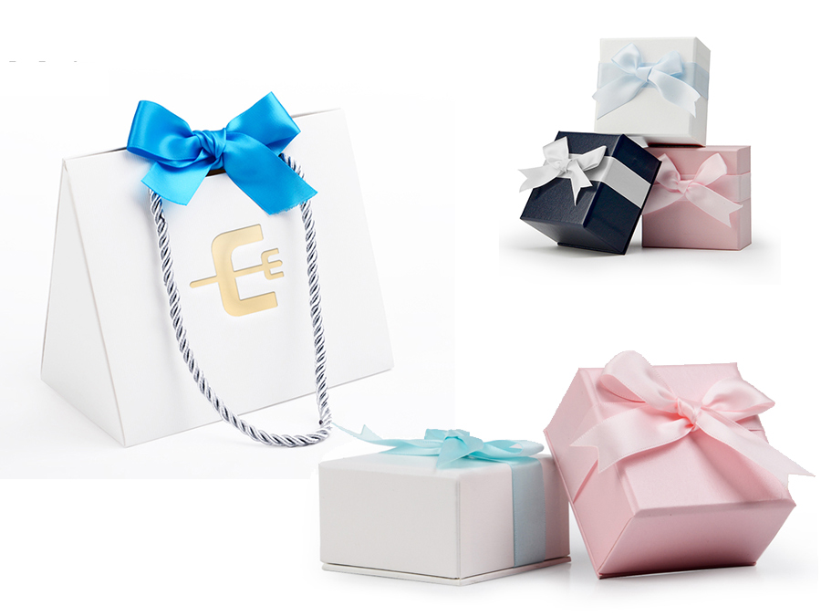 Ribbon box with bag