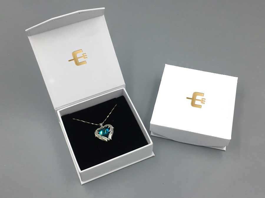 Pendant gift box