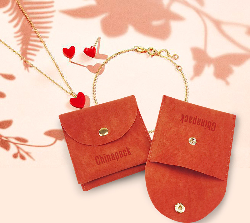 Velvet jewelry bags with logo