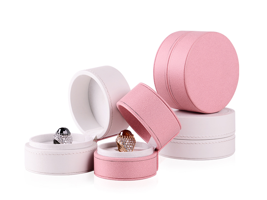 Pink jewelry round box