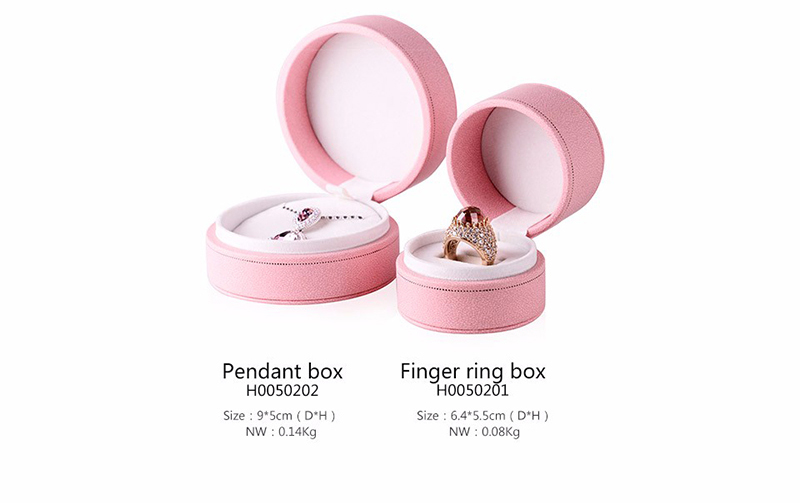 Pink jewelry round box