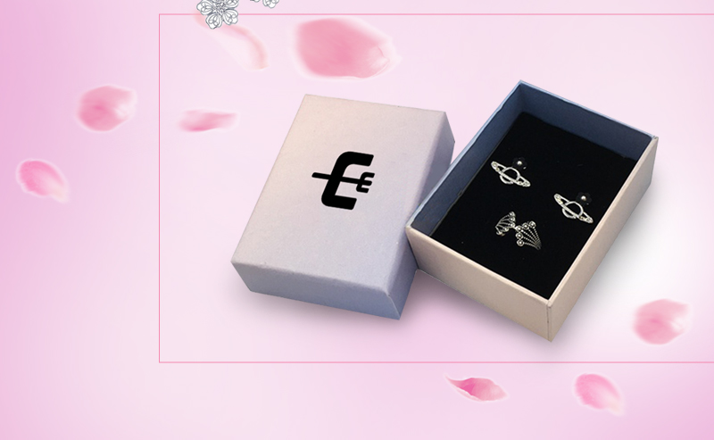 Gift boxes for jewellery sets