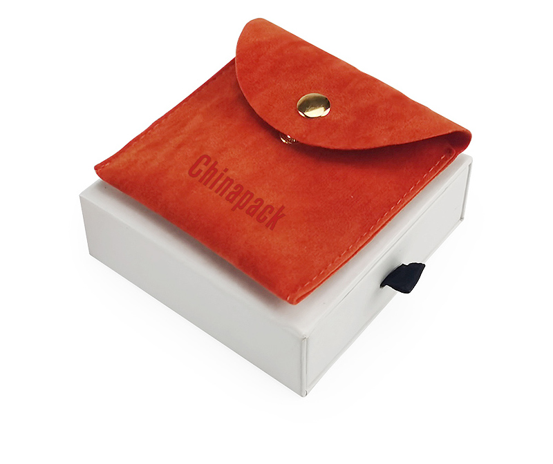 Custom jewelry box with pouch