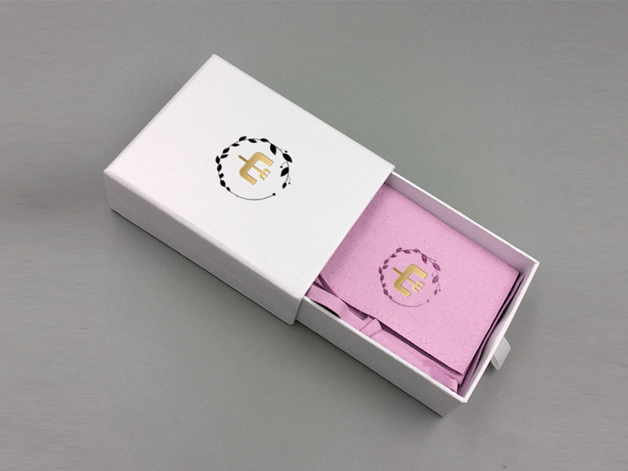 white cardboard jewelry boxes