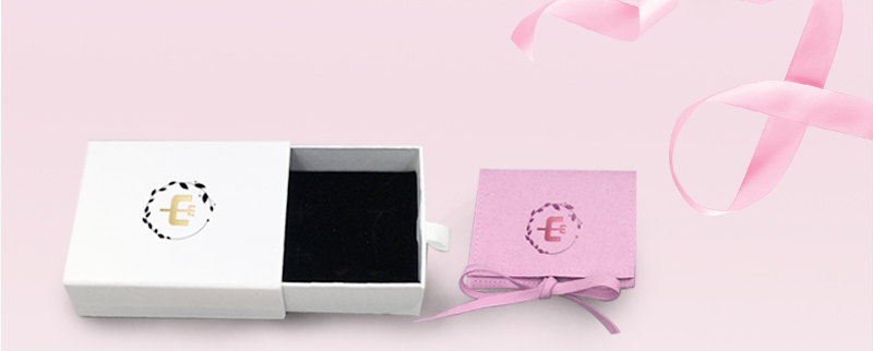 white cardboard jewelry boxes