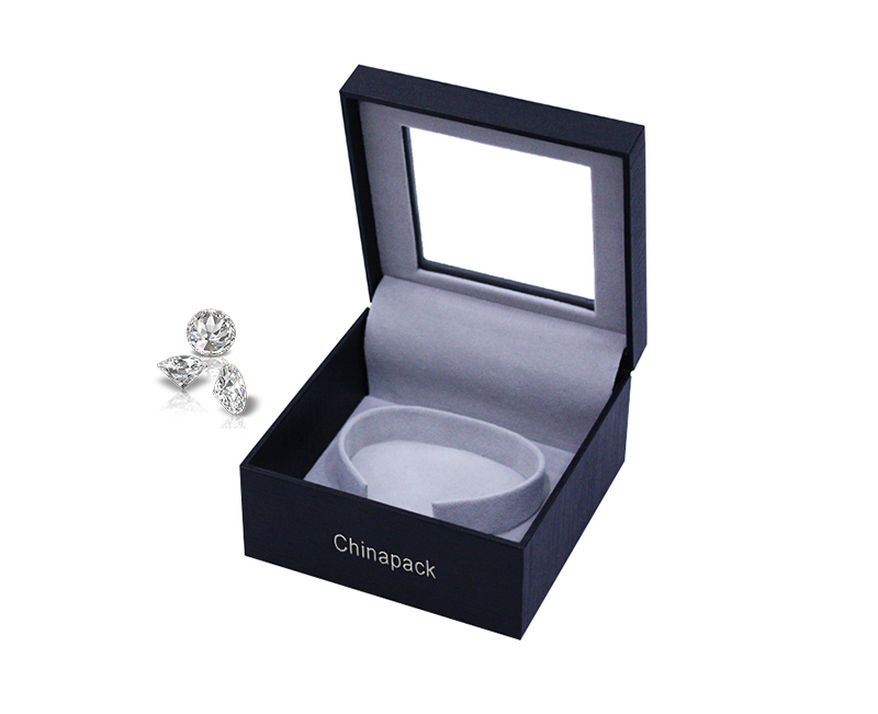 Bangle box with clear window