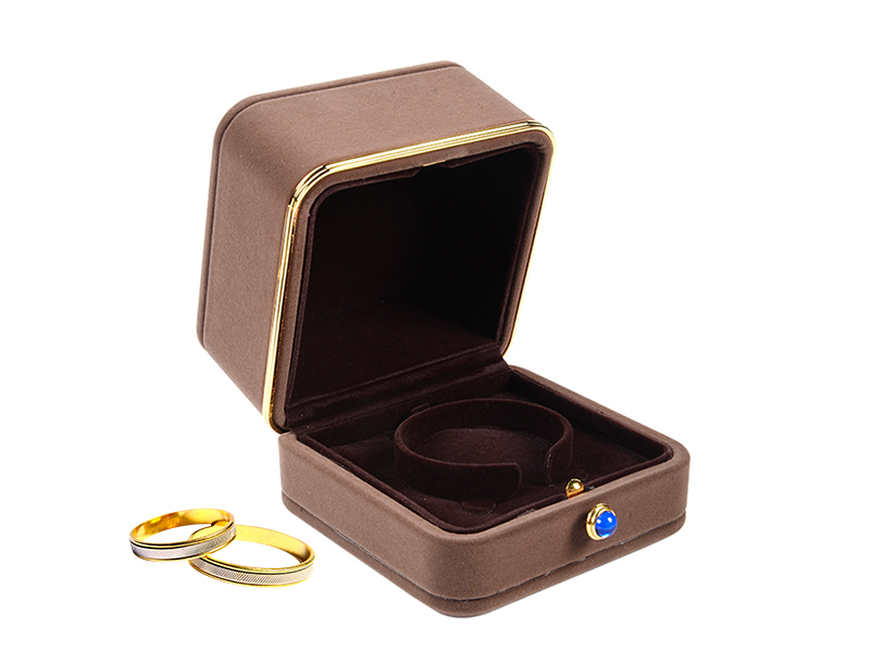 metal brand velvet jewelry box