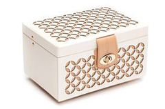A Guide to Customizing Jewelry Boxes