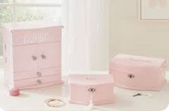Beautiful and romantic pink flocking jewelry boxes