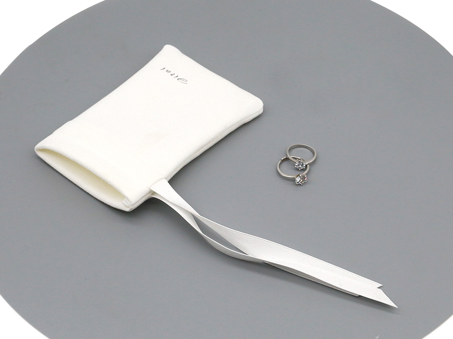 JPD078 white velvet jewellery pouch