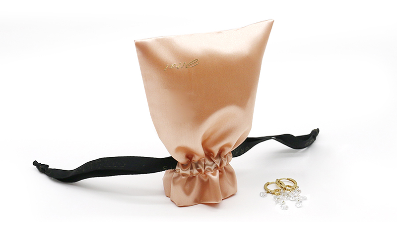 JPD055 Champagne jewellery pouch