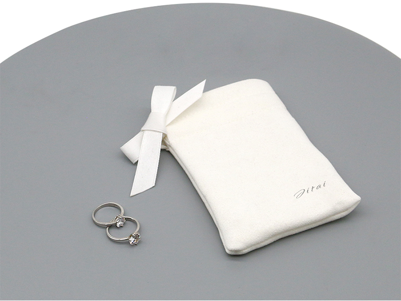 JPD078 white velvet jewellery pouch