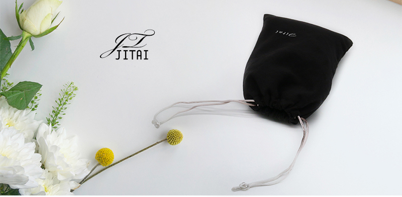JPD081 black velvet jewellery pouch