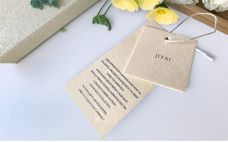 JTC002 off-white jewellery card